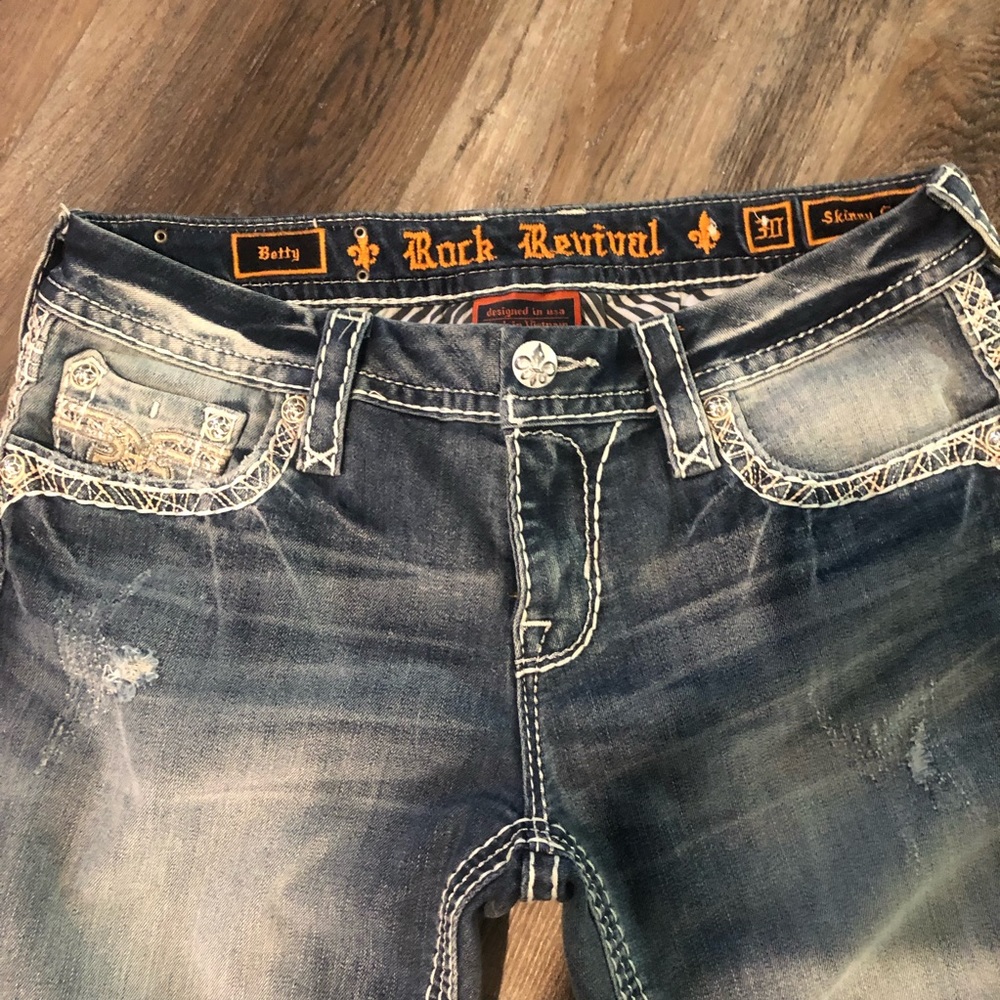 Rock revival Betty crop